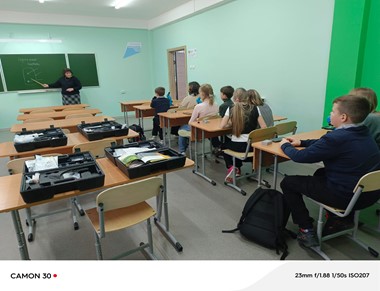 10 декабря 2024 года учитель биологии Грешаева О. Н. провела внеурочное занятие в 5 «А» классе на тему «Клетка — основная единица живого организма» на базе детского технопарка «Кванториум» МОУ «СОШ №7» г. Железногорска Курской области.